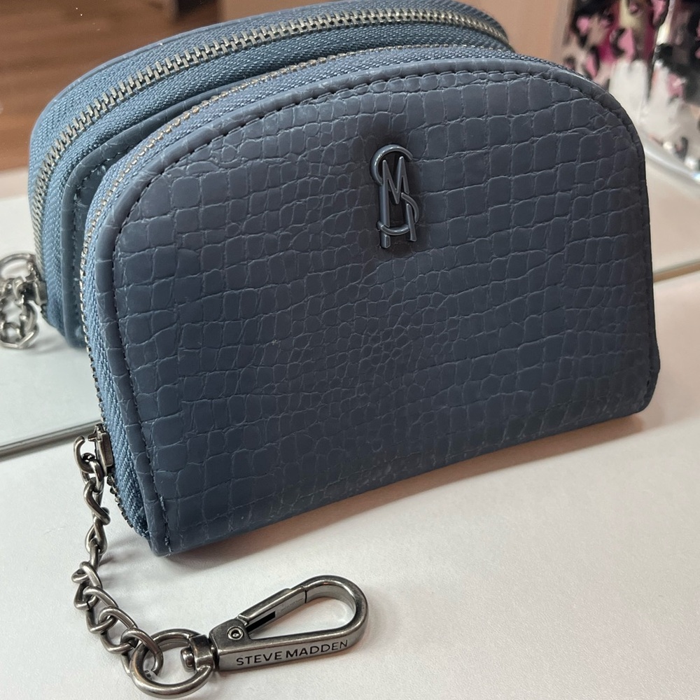 Steve Madden Blue Textured Mini Wallet